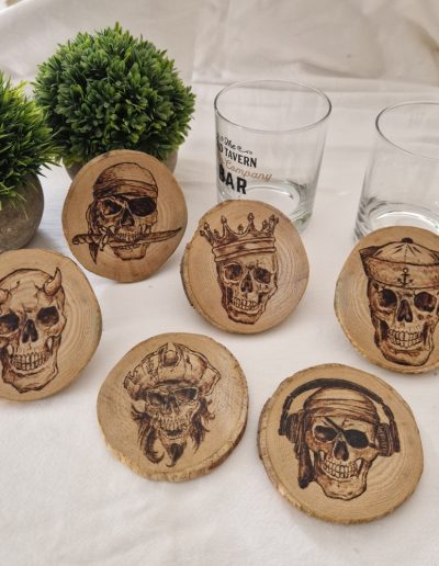 sous verres tête de mort